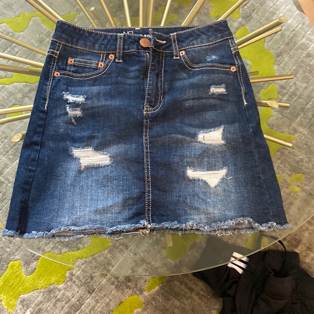 No boundaries mid rise Jean skirt. Size 2